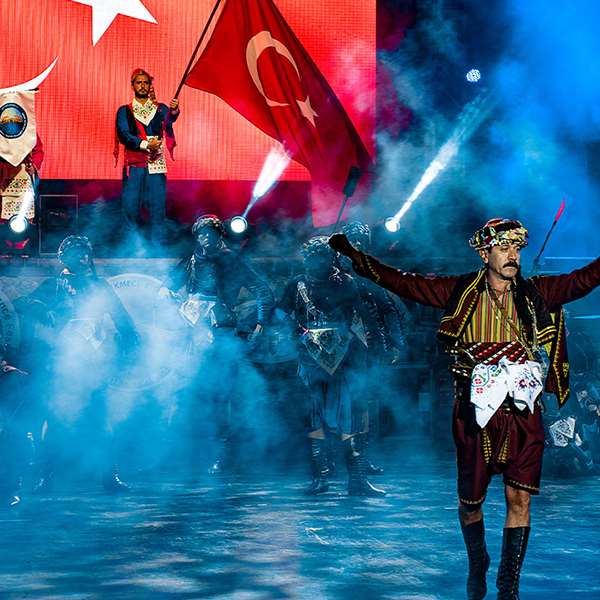 Doplolu Bir Festival